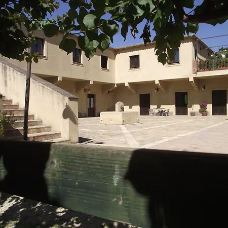 Il Casale Delle Rose Κατάλυμα σε φάρμα Caltagirone
